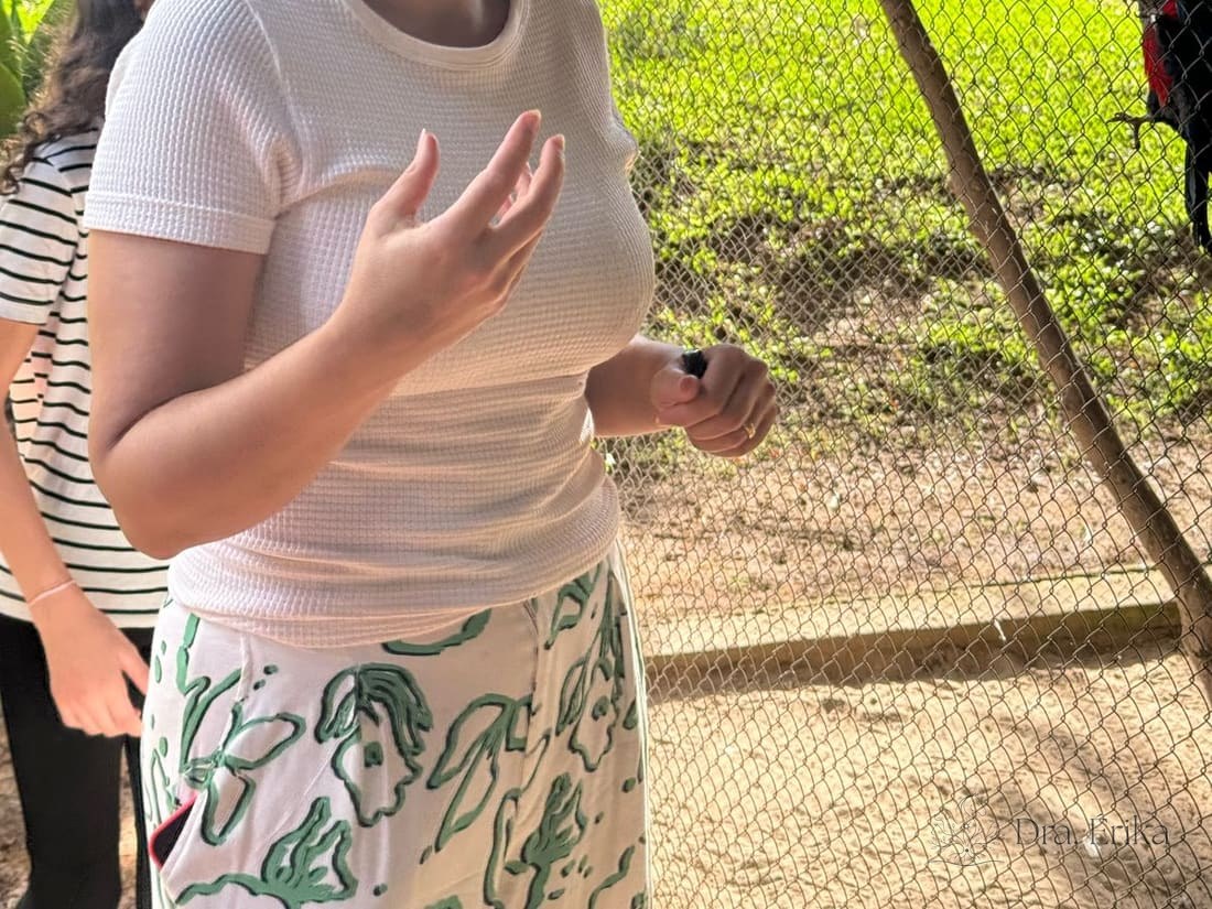 Dra. Erika Zanoni com animais